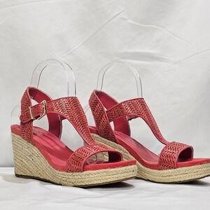 Reaction Kenneth Cole Card  Wedge T-Strap and Buckle Coral Wedge 7.5 NWT